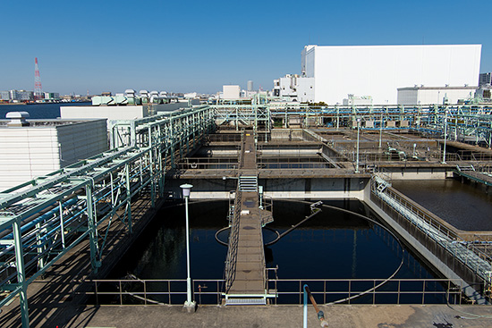 排水処理設備・汚泥処理設備全景